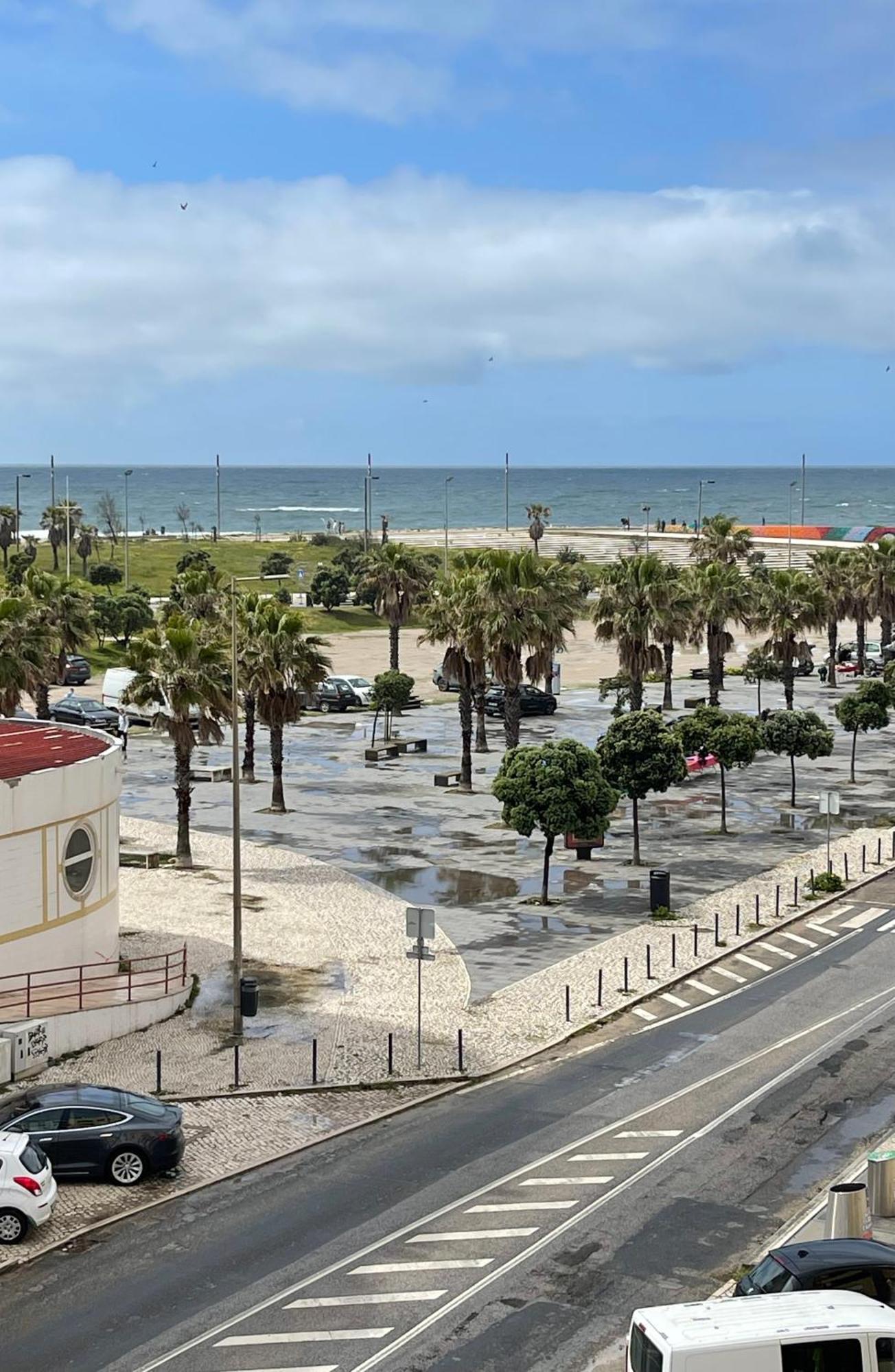 Enjoy Ocean Beach Life At Costa Da Caparica! ภายนอก รูปภาพ